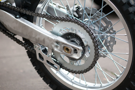 Мотоцикл кроссовый / эндуро BSE (БСЕ) J2 250e 19/16 Chain Blue 3 - купить с доставкой, по выгодной цене в интернет-магазине Мототека